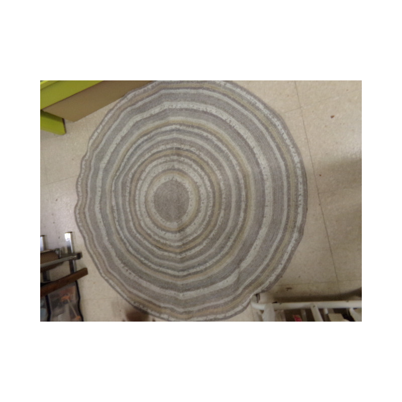 Alfombra de diámetro 135 cm. Segunda mano