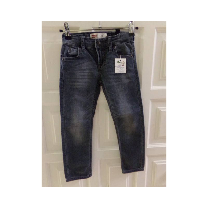 Pantalón Levis talla 4-5 años. Segunda mano
