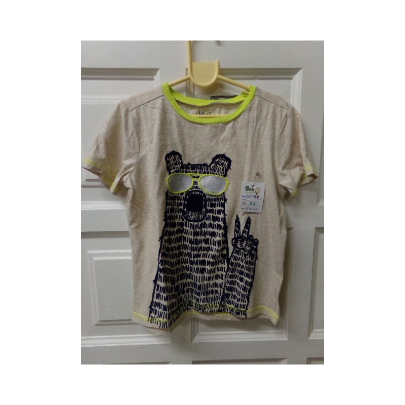 Camiseta talla 5 años. Segunda mano