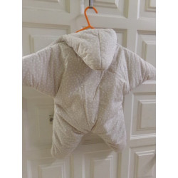 SAco de invierno baby Bites Star. Talla 3-6 meses. Segunda mano