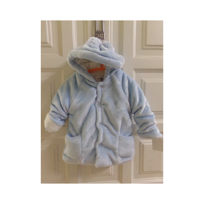 Abrigo Mayoral talla 6-9 ameses. Segunda mano