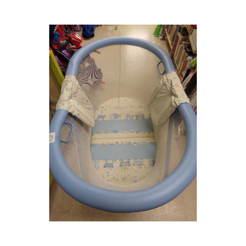 Parque ovalado azul. Medidas 128x77. Segunda mano