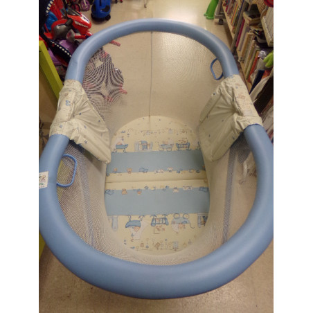 Parque ovalado azul. Medidas 128x77. Segunda mano