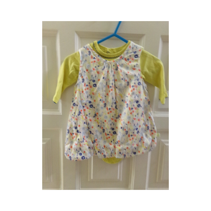 Vestido con body talla 3 meses. Segunda mano