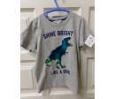 Camiseta dinosaurio talla 4-6 años. Segunda mano