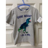 Camiseta dinosaurio talla 4-6 años. Segunda mano
