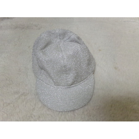 Gorra plateada. Talla 49 cm. Segunda mano