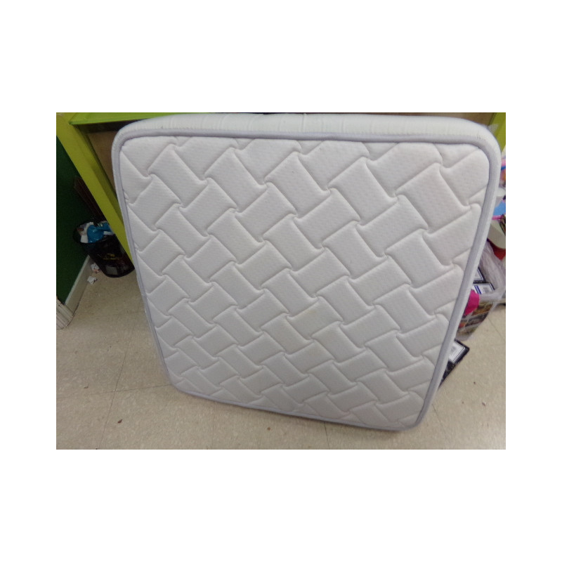 Colchón de visco para parque. Medidas 92x92  cm. Segunda mano