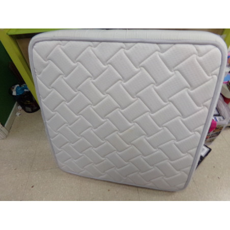 Colchón de visco para parque. Medidas 92x92  cm. Segunda mano