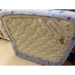 Colchón de visco para parque. Medidas 92x92  cm. Segunda mano