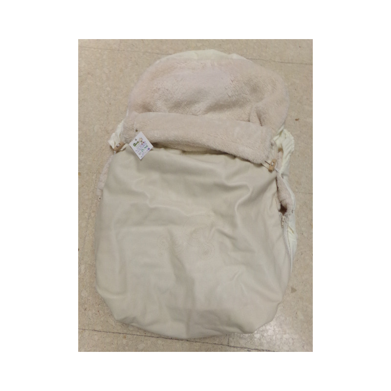 Saco de polipiel color crema. Segunda mano