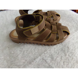 Sandalias N 30. Segunda mano