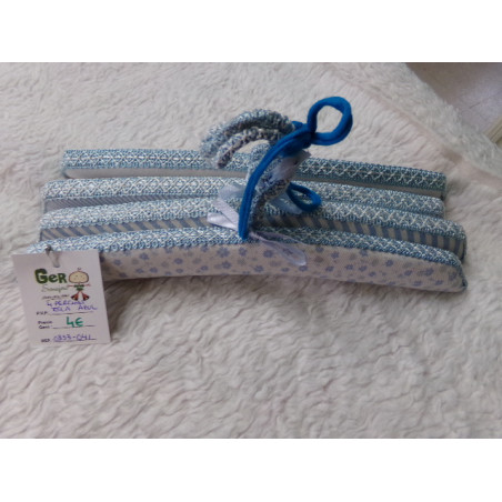 4 Perchas de tela color azul. Segunda mano