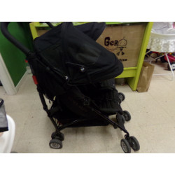 Silla de paseo gemelar con plástico de lluvia. Maclaren. Segunda mano