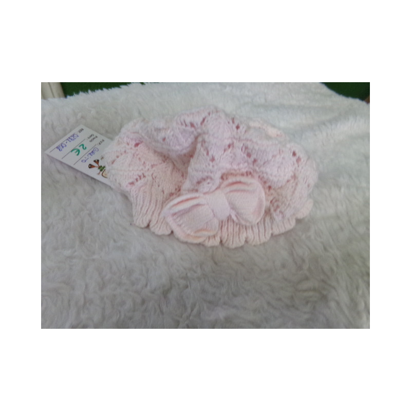 Gorrito color rosa. Segunda mano