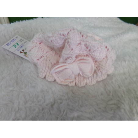 Gorrito color rosa. Segunda mano