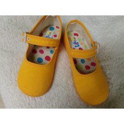 Merceditas a estrenar mostaza T32