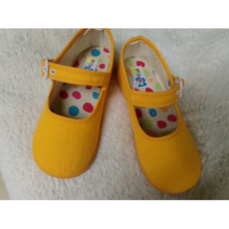 Merceditas a estrenar mostaza T32