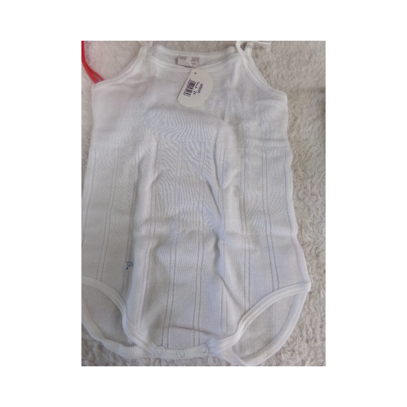 Body tirantes Diacar talla 24 meses. A estrenar
