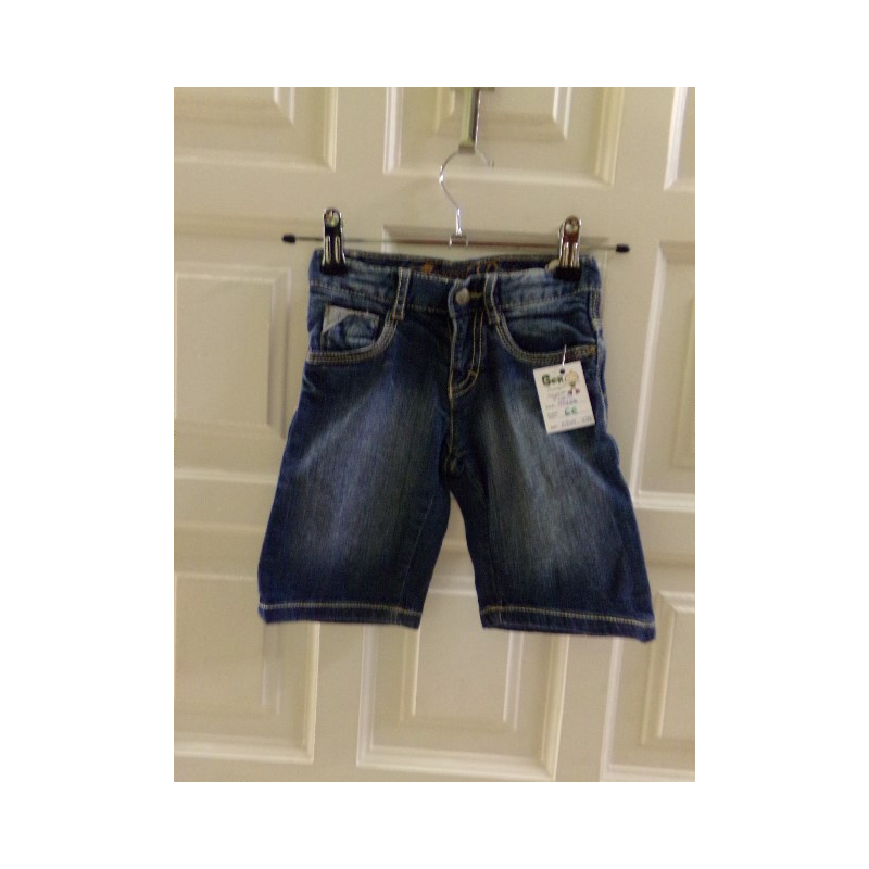 Pantalón corto Mayoral. Talla 3 años. Segunda mano