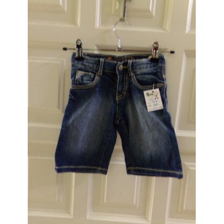 Pantalón corto Mayoral. Talla 3 años. Segunda mano