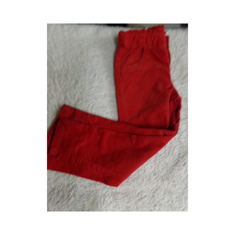 Pantalón de pana rojo. talla 24-36 meses. Zara. Segunda mano
