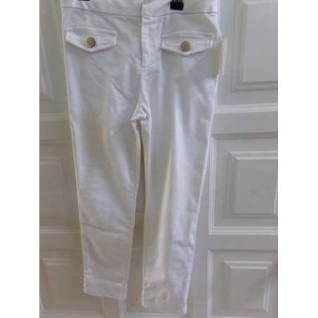 Pantalón blanco talla 7 años. Segunda mano