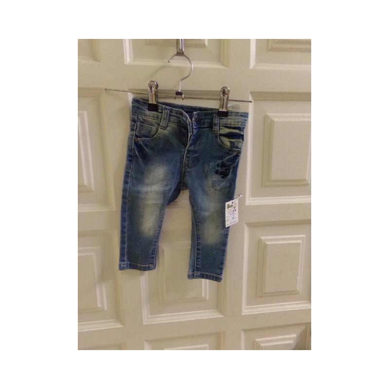Vaquero talla 6 meses. Segunda mano