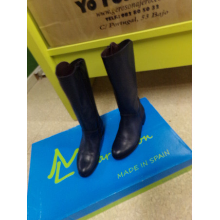 Botas altas en azul marino N 32. A estrenar