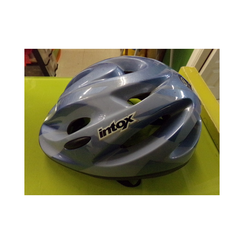 Casco Intox para biciclñeta. Segunda mano