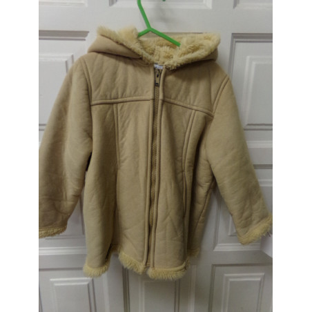 abrigo piel vuelta talla 3 años. Pili Carrera. Segunda mano