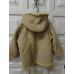 abrigo piel vuelta talla 3 años. Pili Carrera. Segunda mano