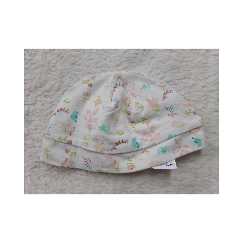 Gorrito primera puesta talla 3-6 meses. Segunda mano