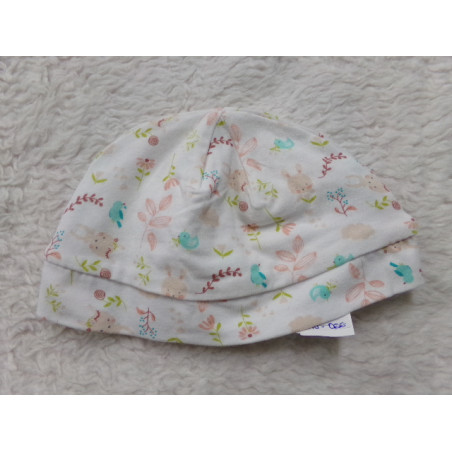 Gorrito primera puesta talla 3-6 meses. Segunda mano