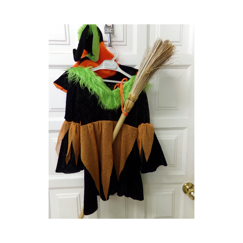 Disfraz de bruja talla 3 años. Segunda mano