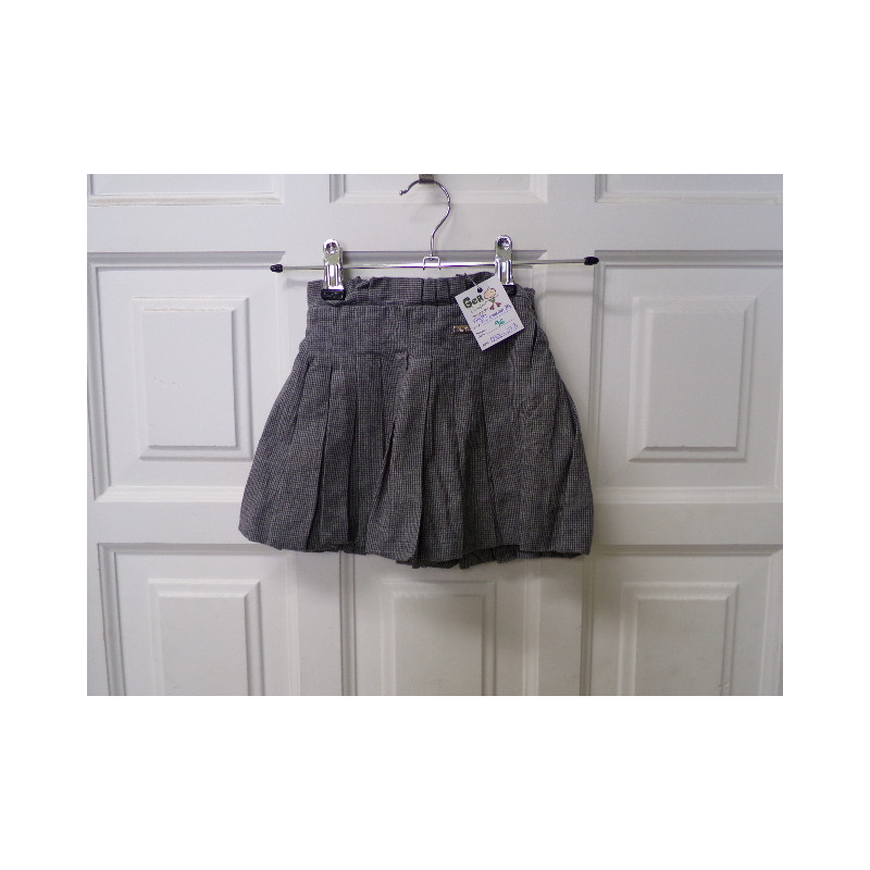 Falda Pili Carrera talla 2 años. Segunda mano