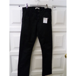 Pantalón talla 10 años. Segunda mano