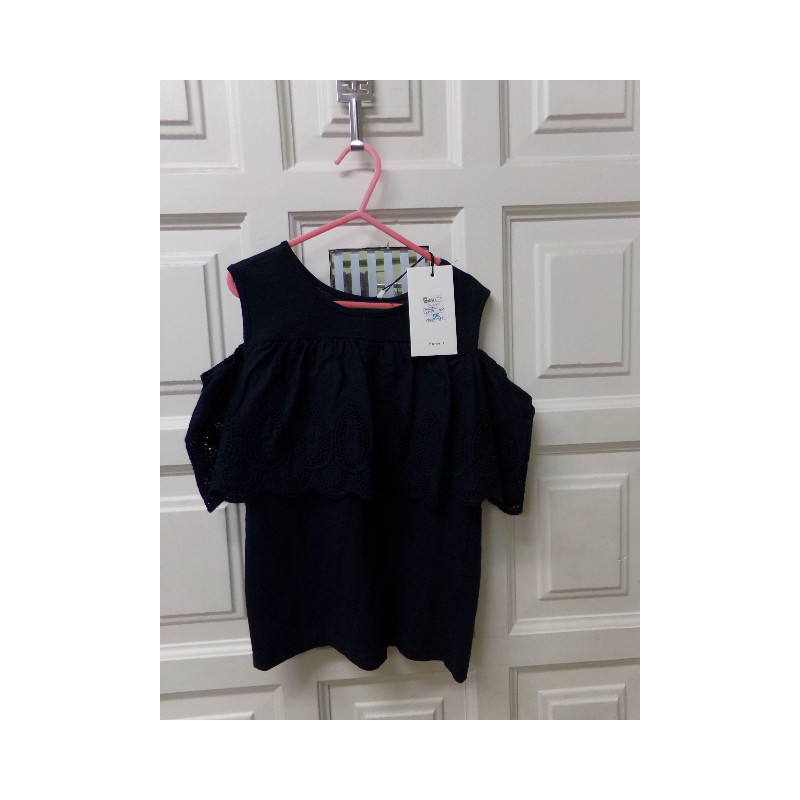 Camiseta talla 10 años. A estrenar