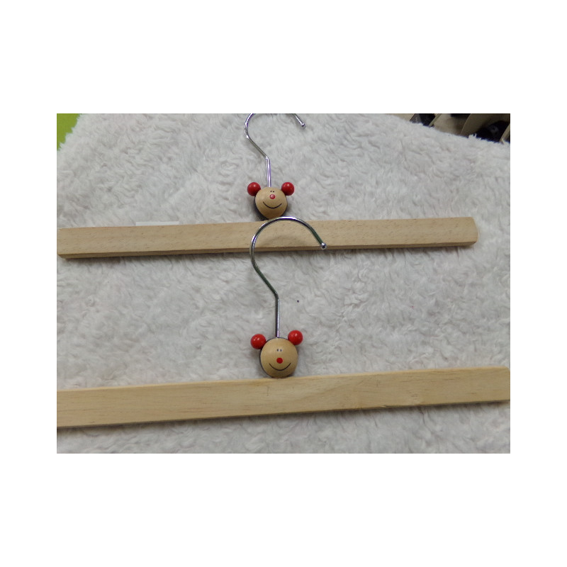 2 Perchas de madera. Segunda mano