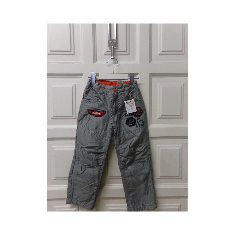 Pantalón talla 3 años. Segunda mano