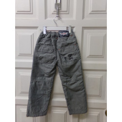 Pantalón talla 3 años. Segunda mano