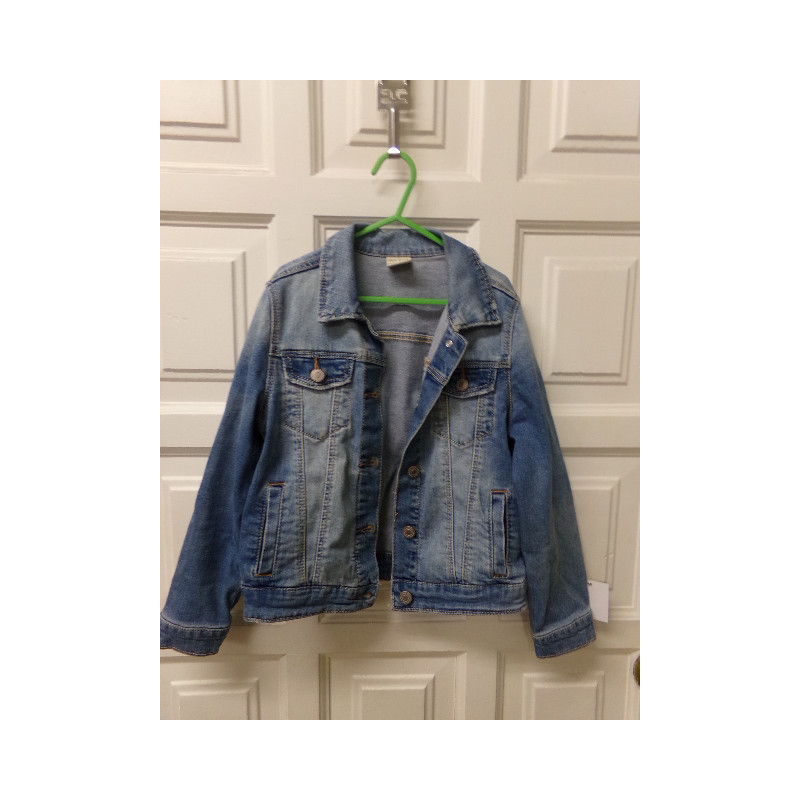 Cazadora zara talla 8 años. Segunda mano