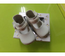 Zapatitos crema T 16