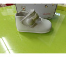Zapatitos crema T 16