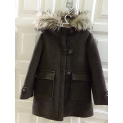 Abrigo de Zara talla 6 años. Segunda mano