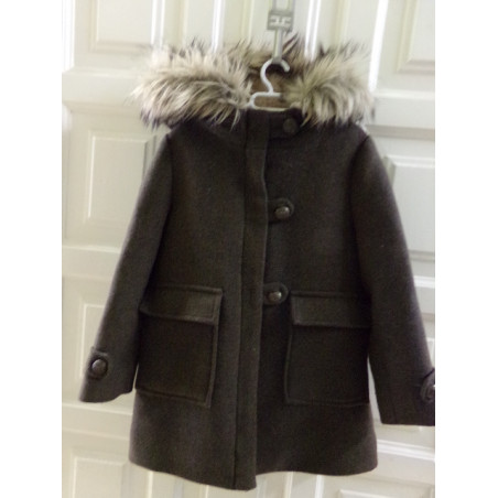 Abrigo de Zara talla 6 años. Segunda mano