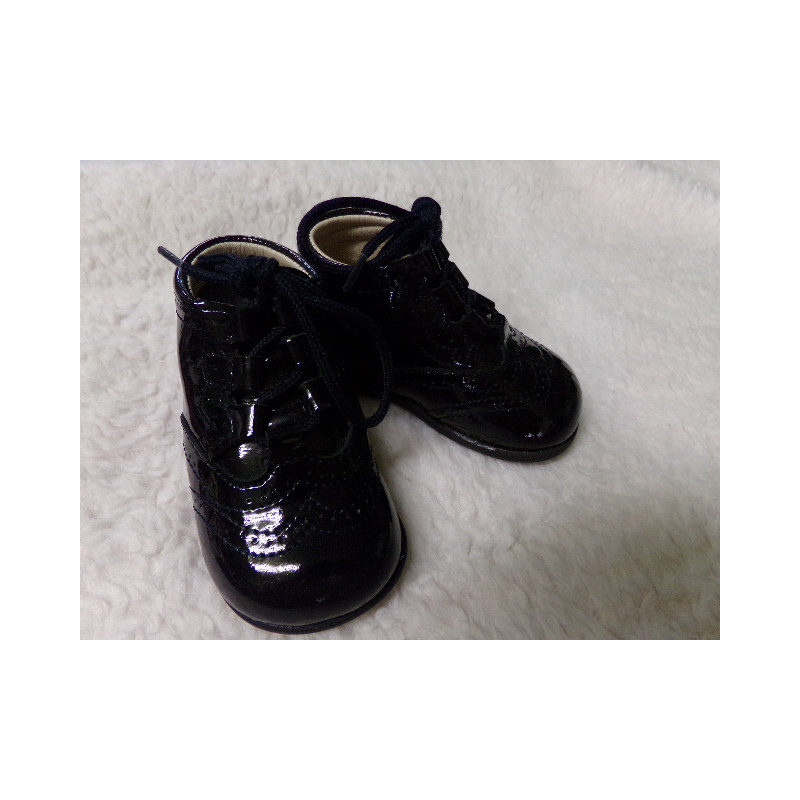 Botita charol N 18. Segunda mano