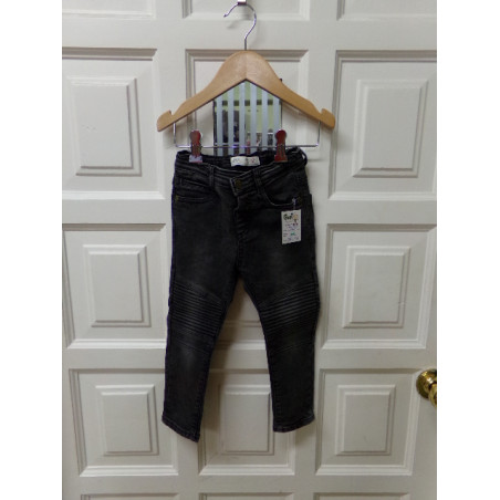 Vaquero talla 2-3 años. Segunda mano