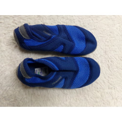 Zapatillas agua 30-31. Segunda mano