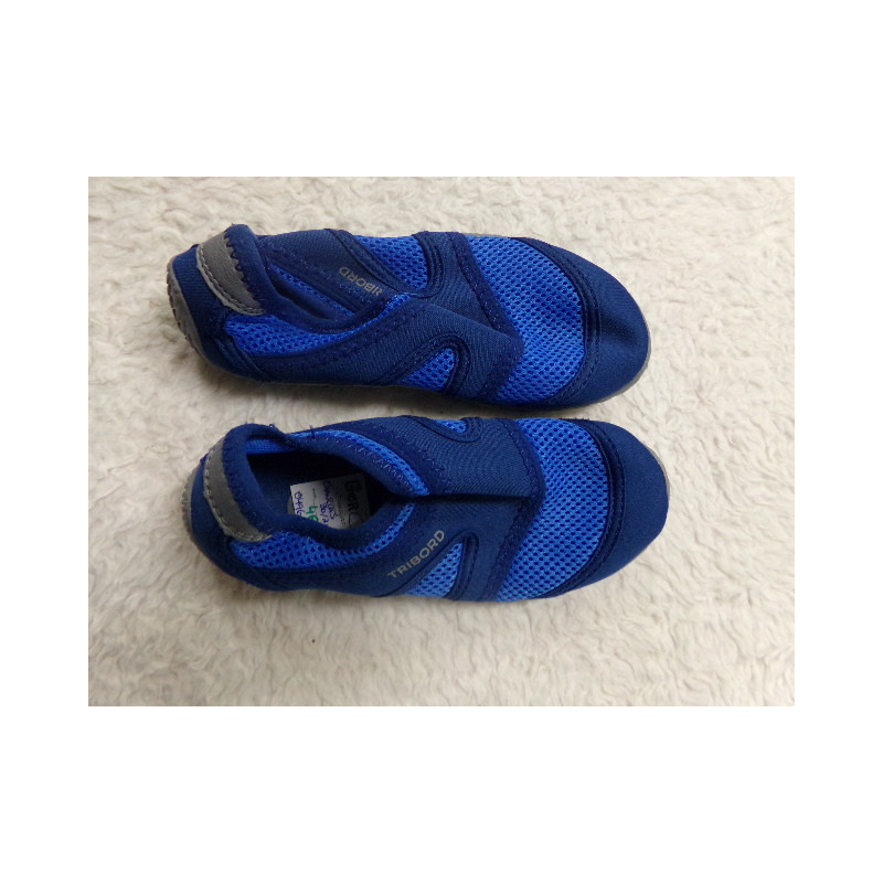 Zapatillas agua 30-31. Segunda mano
